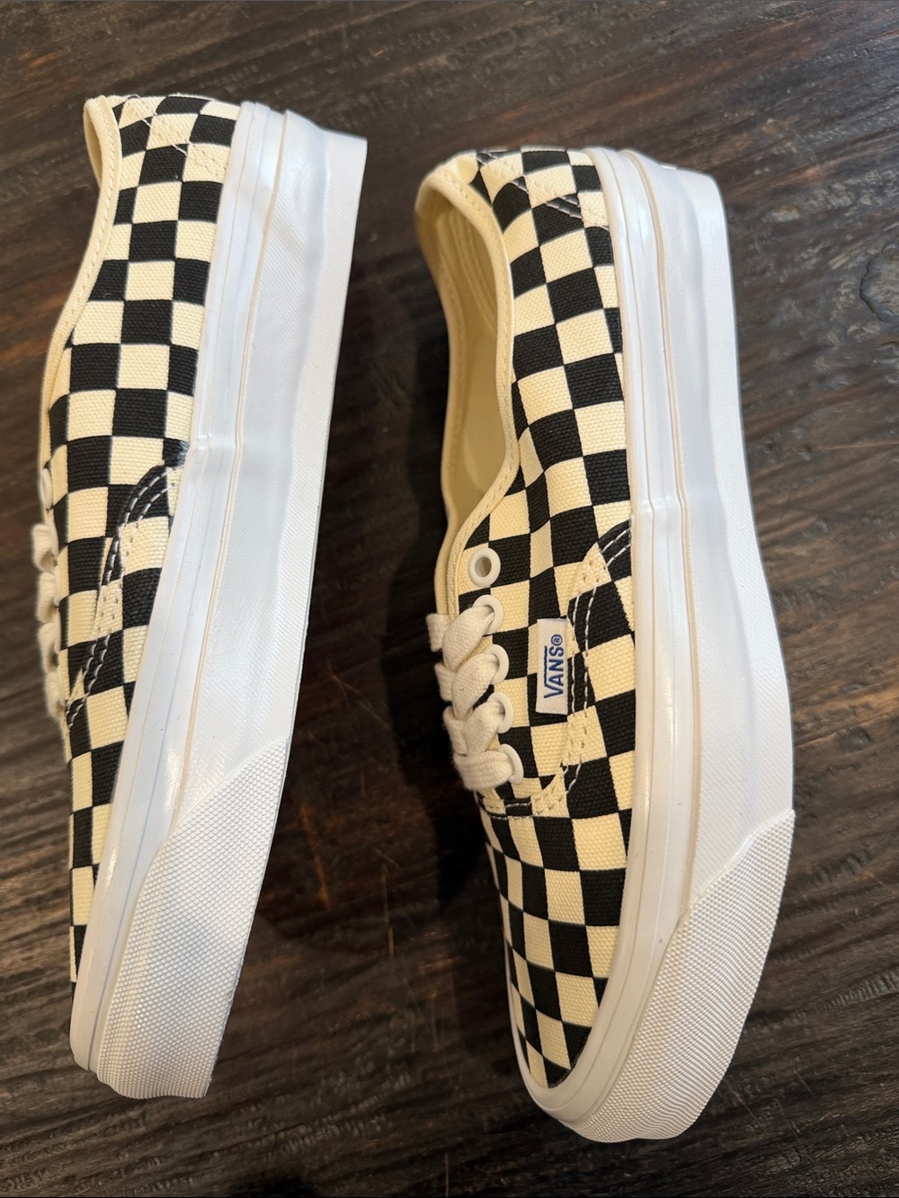Vans Black & White Checkerboard Authentic Sneakers 8 Womens 6.5 men - Picture 2 of 8